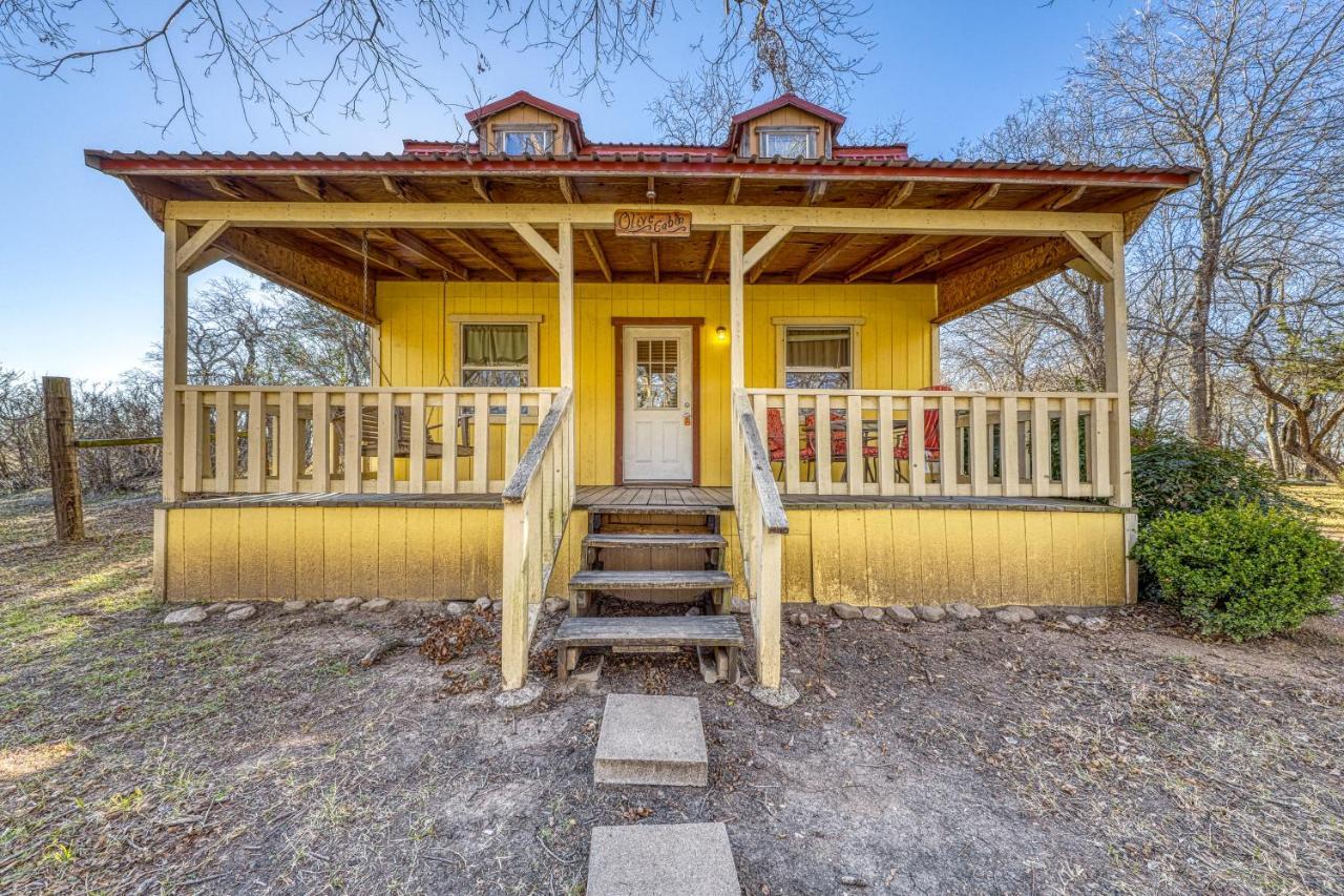 The Olive @ Mendelbaum Winery Guest Cabins Hotel Fredericksburg Esterno foto