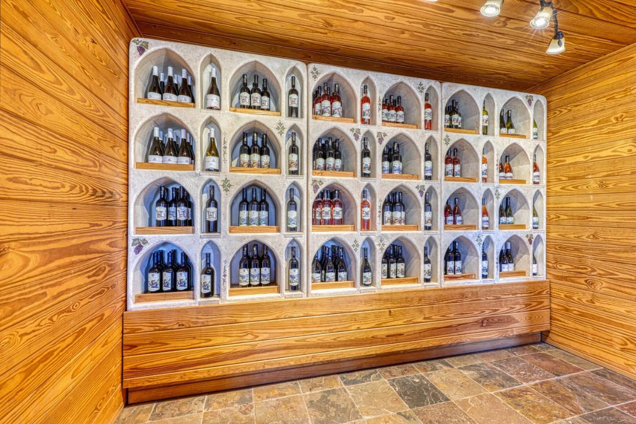 The Olive @ Mendelbaum Winery Guest Cabins Hotel Fredericksburg Esterno foto
