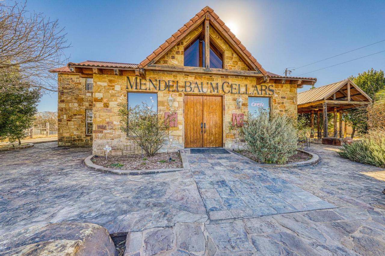 The Olive @ Mendelbaum Winery Guest Cabins Hotel Fredericksburg Esterno foto