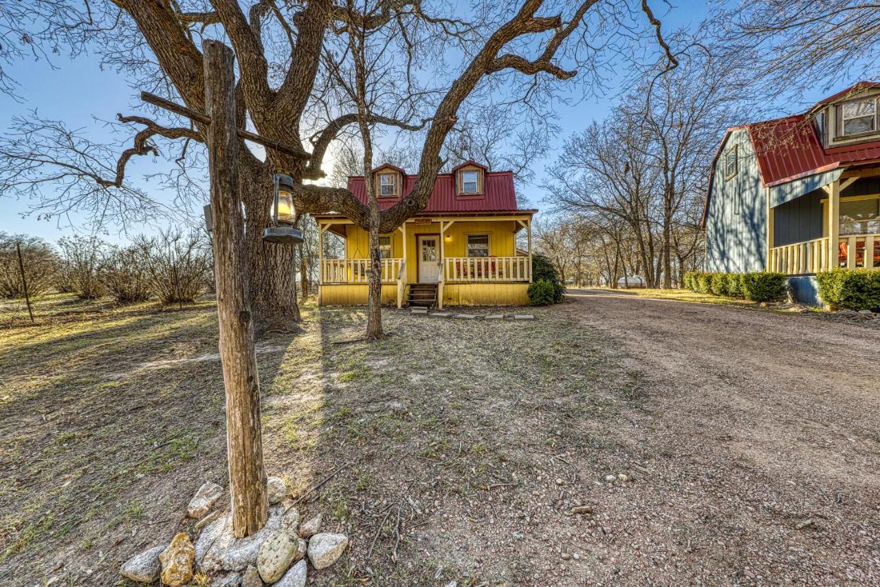 The Olive @ Mendelbaum Winery Guest Cabins Hotel Fredericksburg Esterno foto